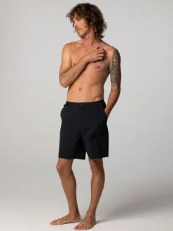 Men's Searcher Hybrid Short